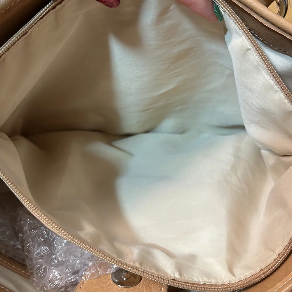 Multiple Color Shoulder Bag - Picture 13 of 17